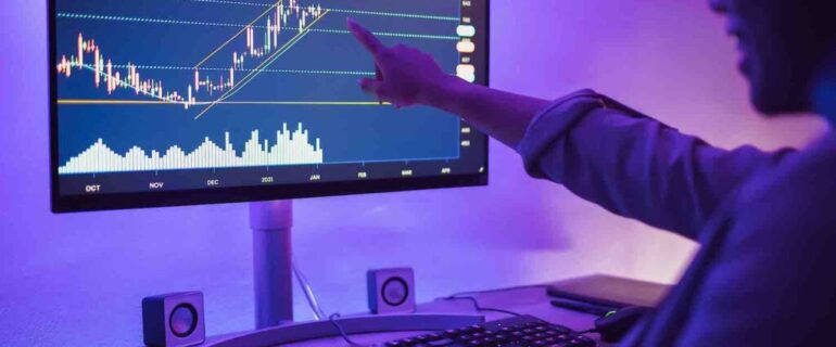 Business woman working on financial market - Finance and technology concept Business woman working on financial market - Finance and technology concept